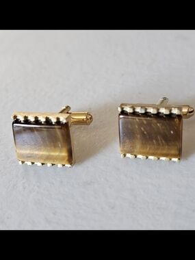 Vintage 1970s Men’s Tiger’s Eye Gold Tone Cufflinks Square Mid-Century